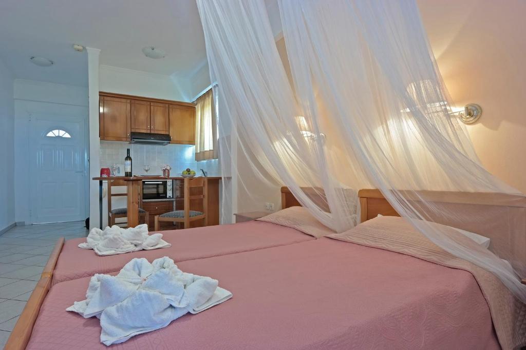 Theodosia Apartments room 2